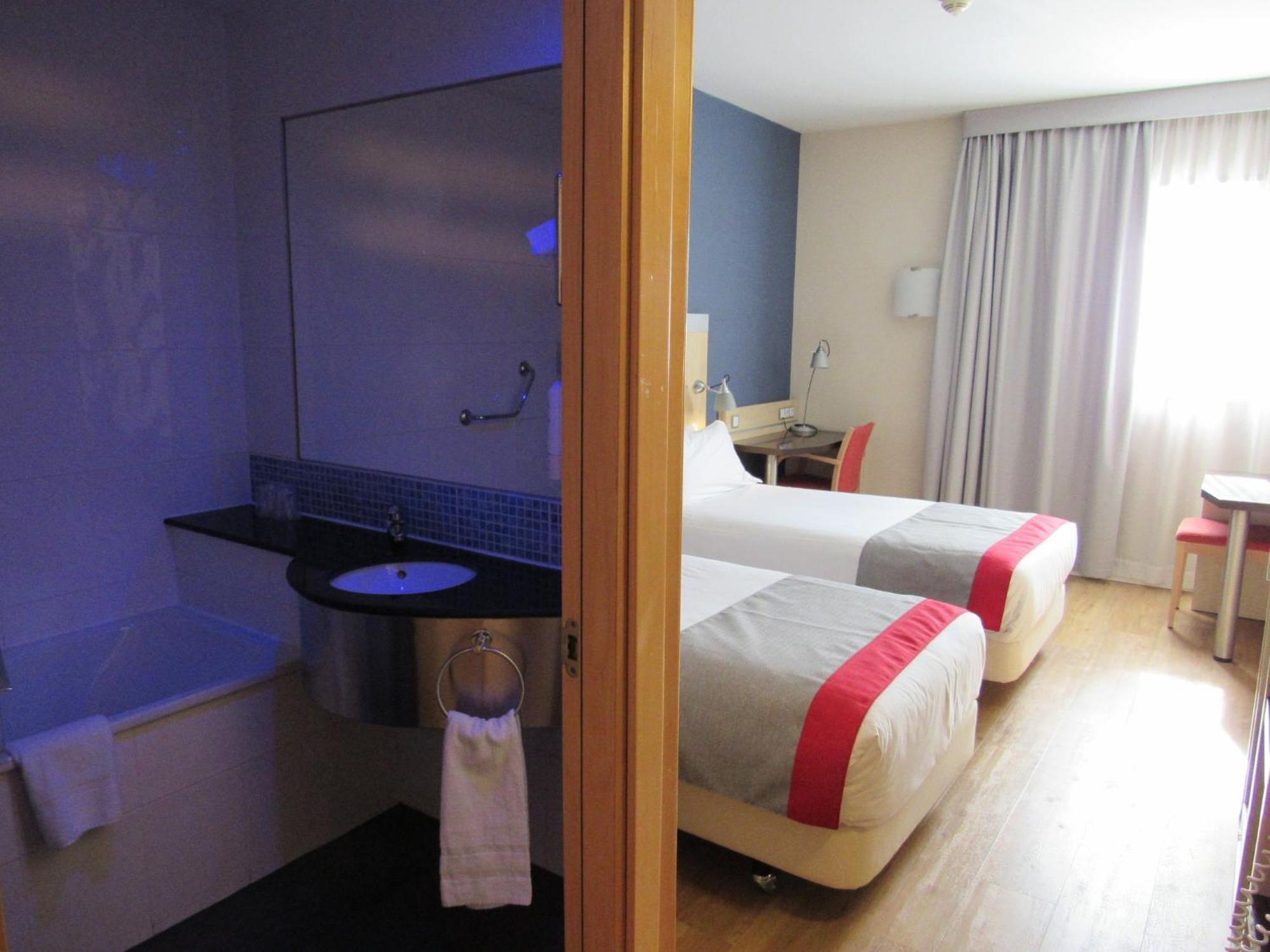 Holiday Inn Express Madrid-Getafe By Ihg Zewnętrze zdjęcie