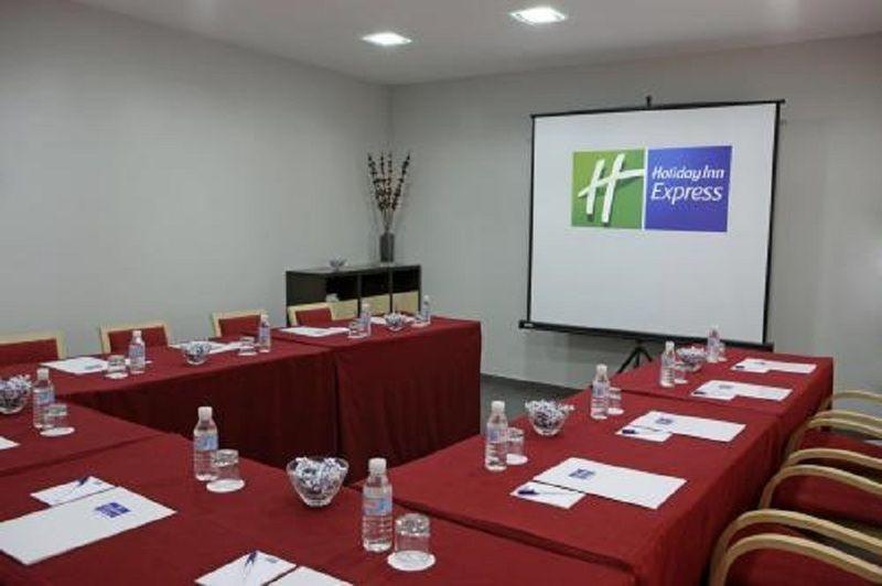Holiday Inn Express Madrid-Getafe By Ihg Zewnętrze zdjęcie