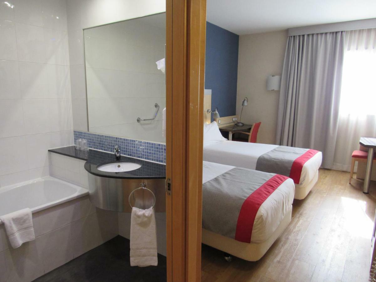 Holiday Inn Express Madrid-Getafe By Ihg Zewnętrze zdjęcie